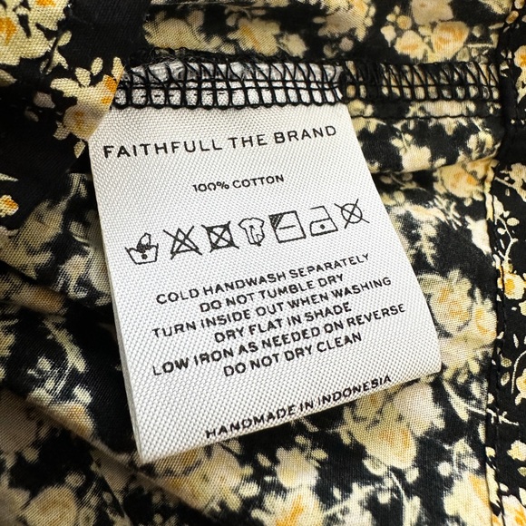 FAITHFULL THE BRAND Damita Smocked Floral Top - Picture 6 of 11